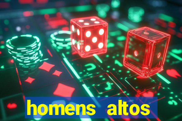 homens altos sarados pelados