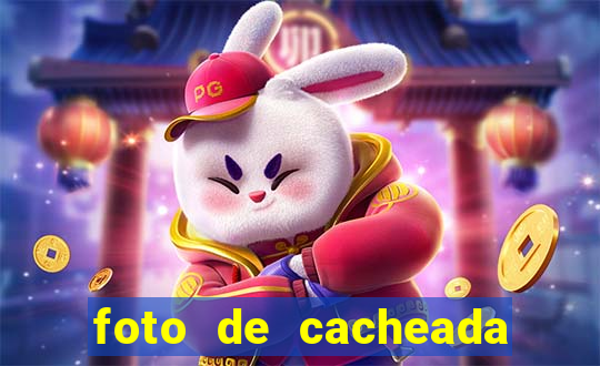 foto de cacheada no espelho